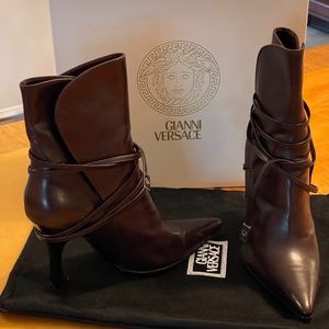 Versace boots 7.5 all leather.